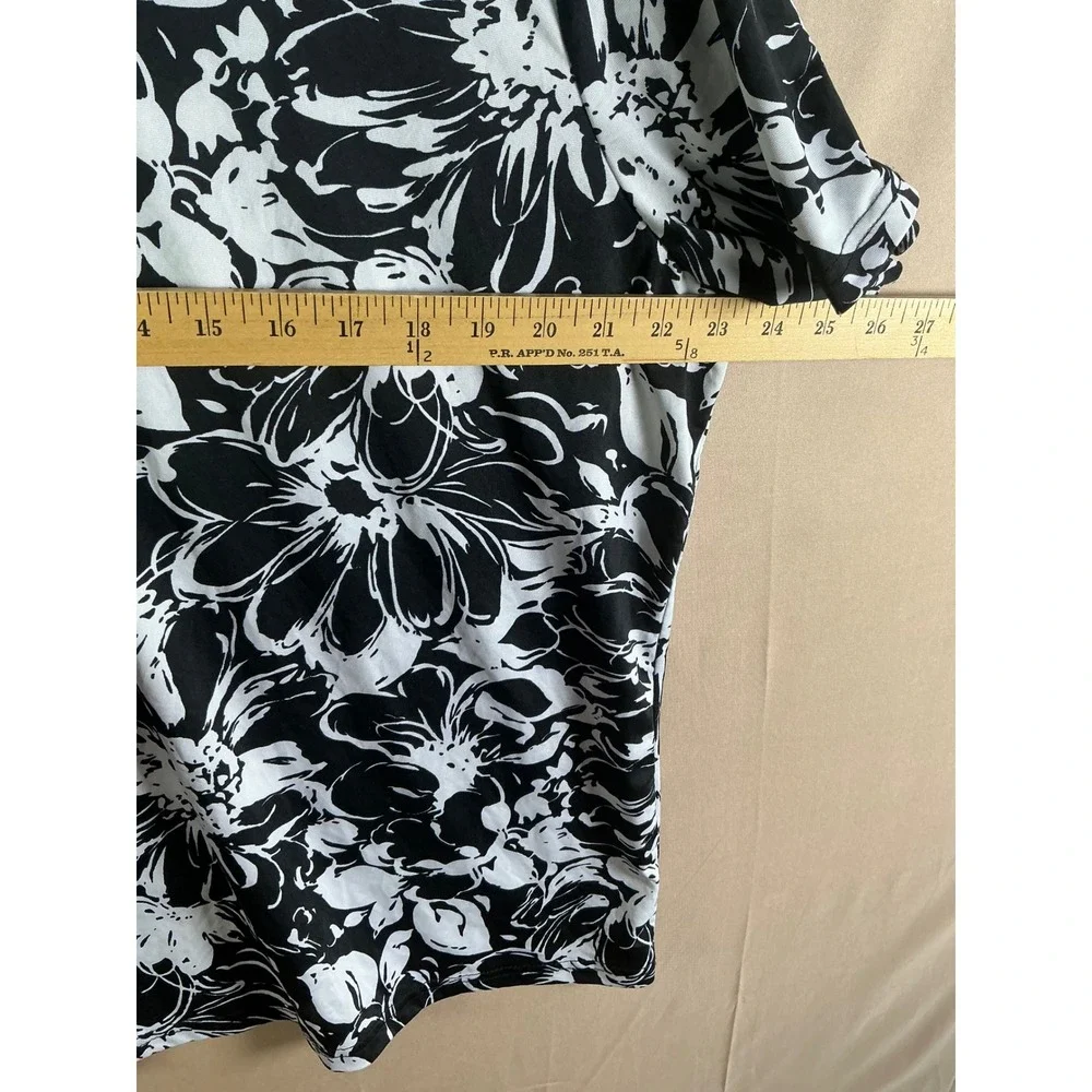 Love You‎ More Womens 3X Black White Floral Top Gold Hardware Short Sleeve